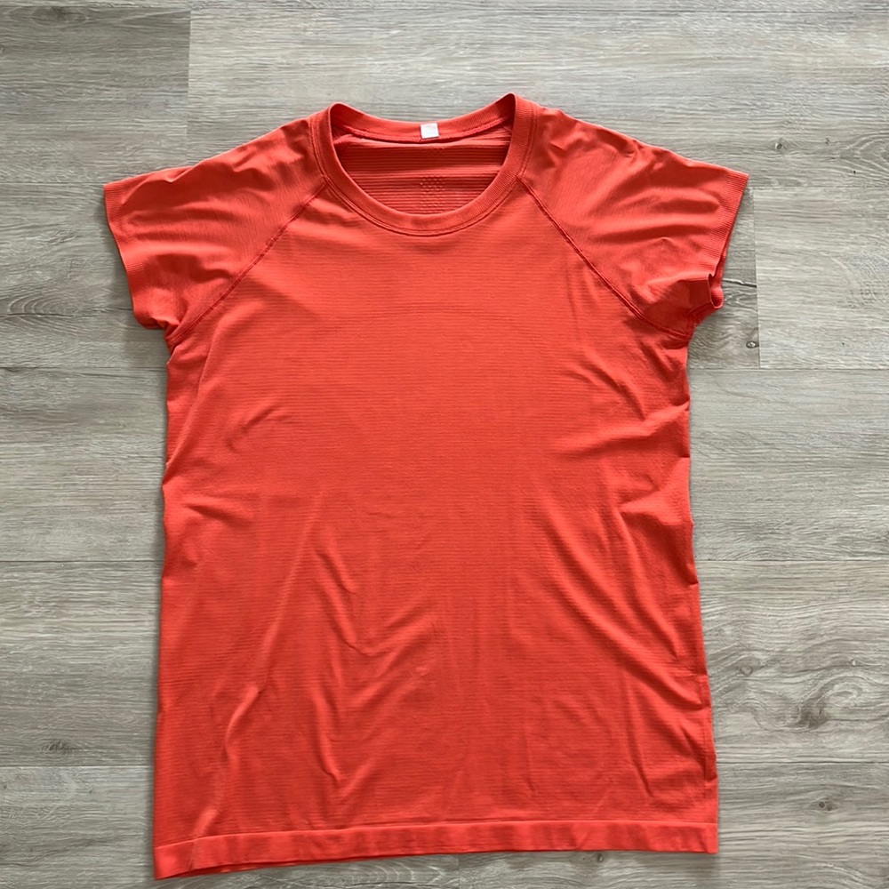 Lululemon Swiftly Tech Tee.